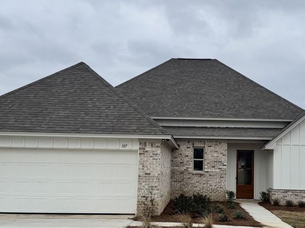107 Southern Oak Way, Canton, MS 39046