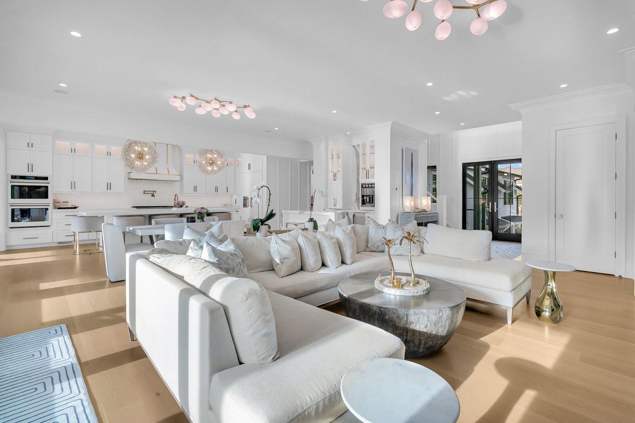 151 Brailsford Street Photo 12