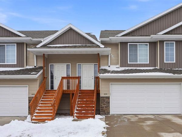 604 Riley Ln, West Branch, IA 52358