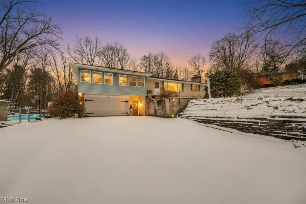 13458 Theeland Avenue Nw, Uniontown, OH 44685 Main Photo