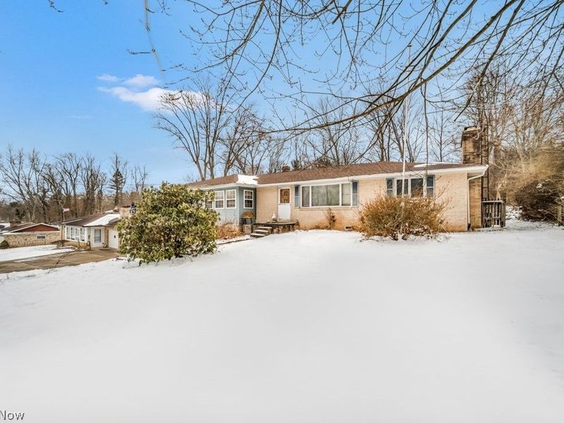 13458 Theeland Avenue NW, Uniontown, OH 44685 Photo 2