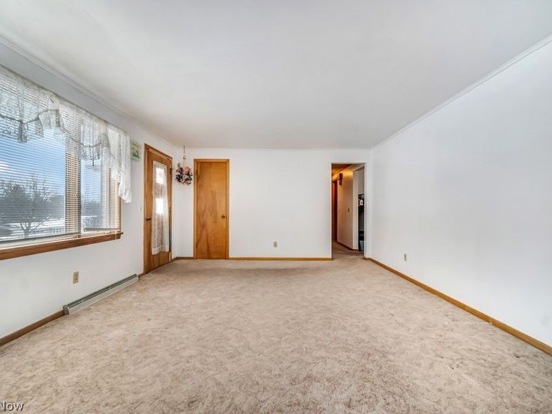 13458 Theeland Avenue NW, Uniontown, OH 44685 Photo 4