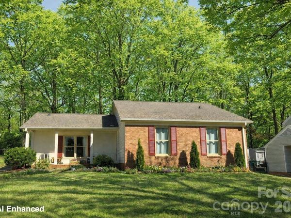 615 Winter Wood Drive, Matthews, NC 28105