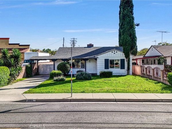 856 E Mcfadden Avenue, Santa Ana, CA 92707
