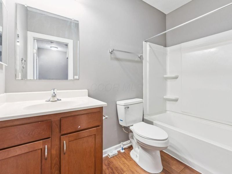 274 E Barthman Avenue, Columbus, OH 43207 Photo 20