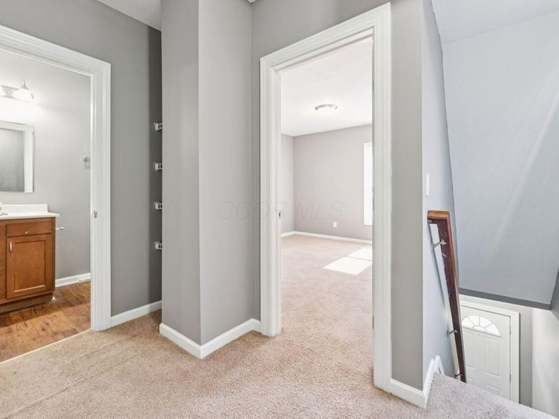 274 E Barthman Avenue, Columbus, OH 43207 Photo 24