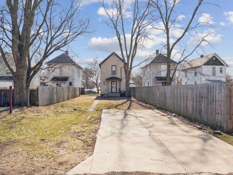 274 E Barthman Avenue, Columbus, OH 43207 Photo 6