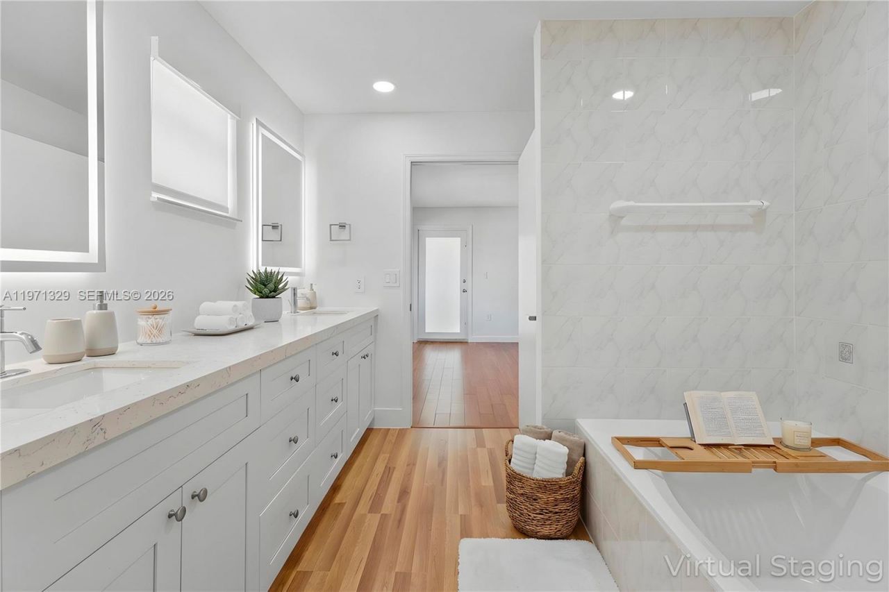 2870 SW 21st St , Miami, FL 33145 Photo