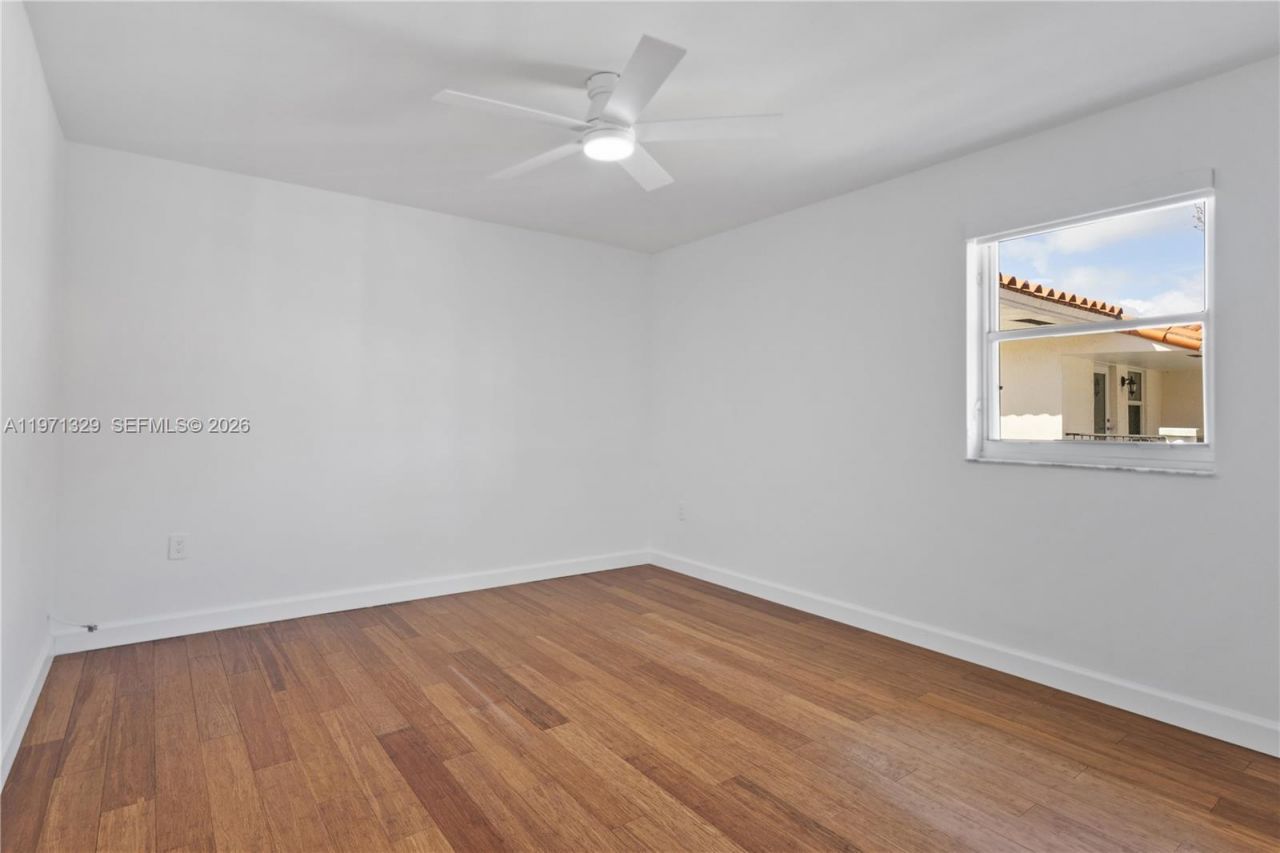 2870 SW 21st St , Miami, FL 33145 Photo