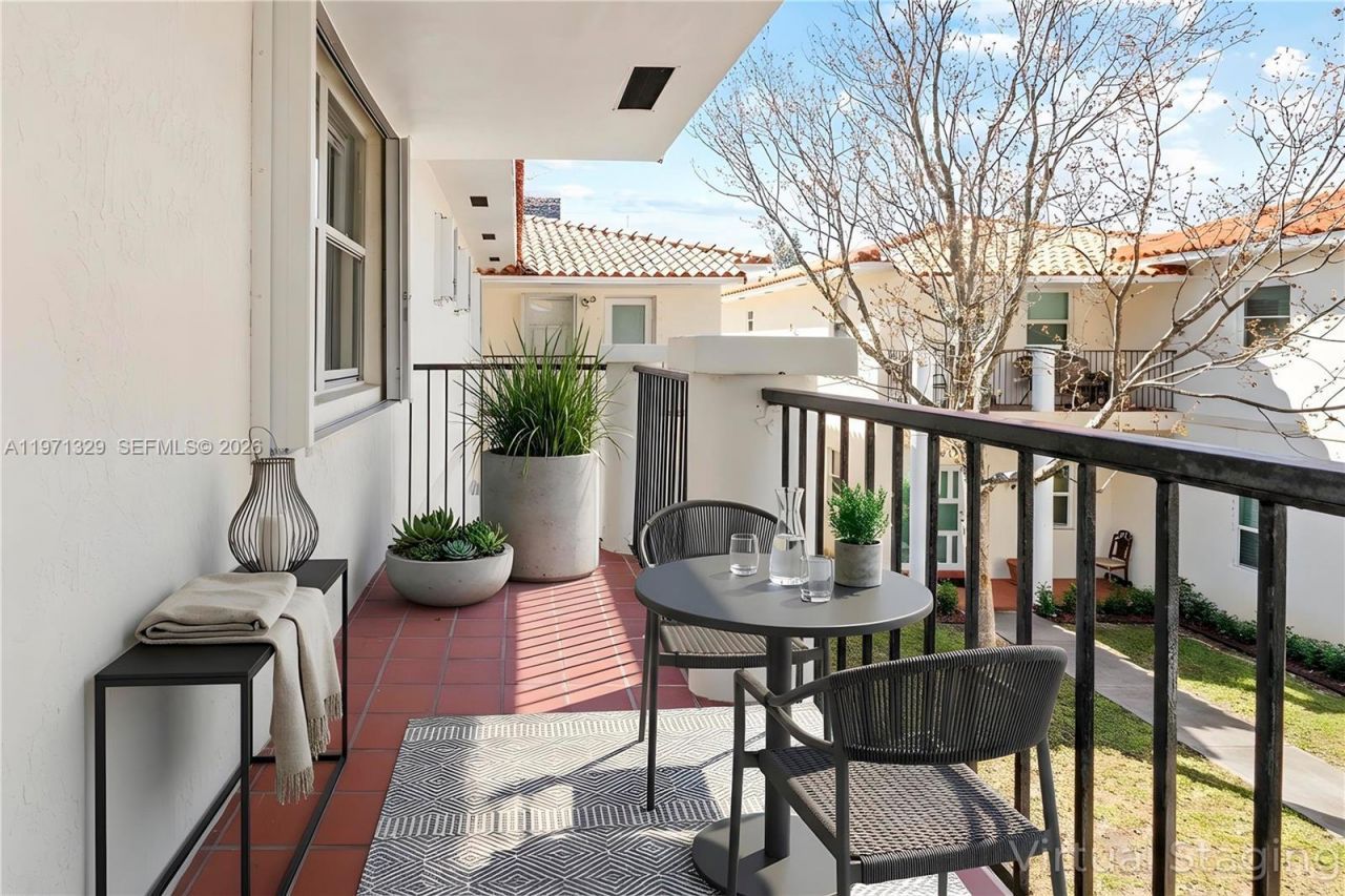 2870 SW 21st St , Miami, FL 33145 Photo