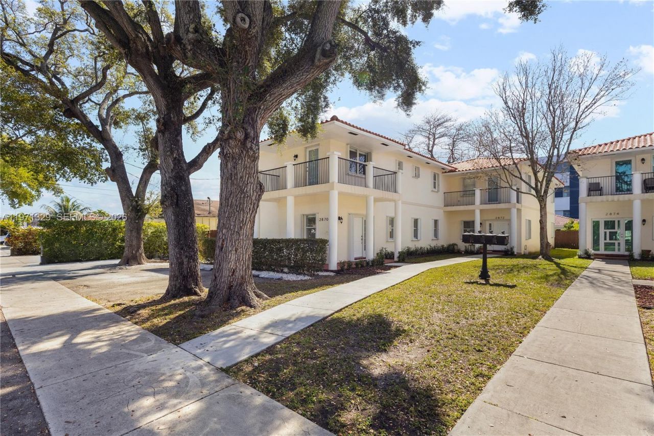 2870 SW 21st St , Miami, FL 33145 Photo