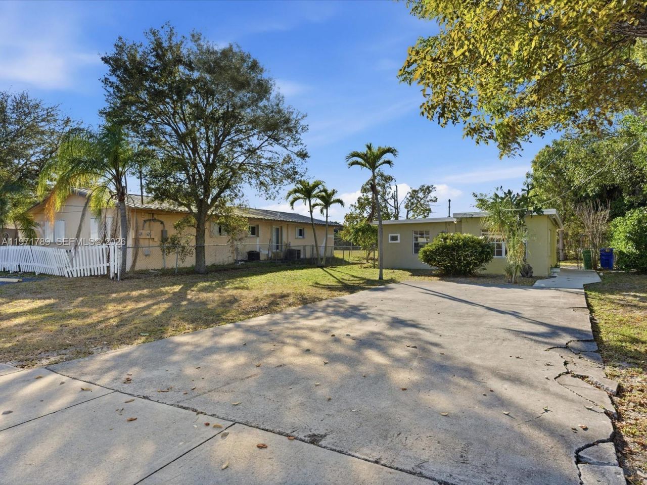 1561 SW 44th Ter, Fort Lauderdale, FL 33317 Photo