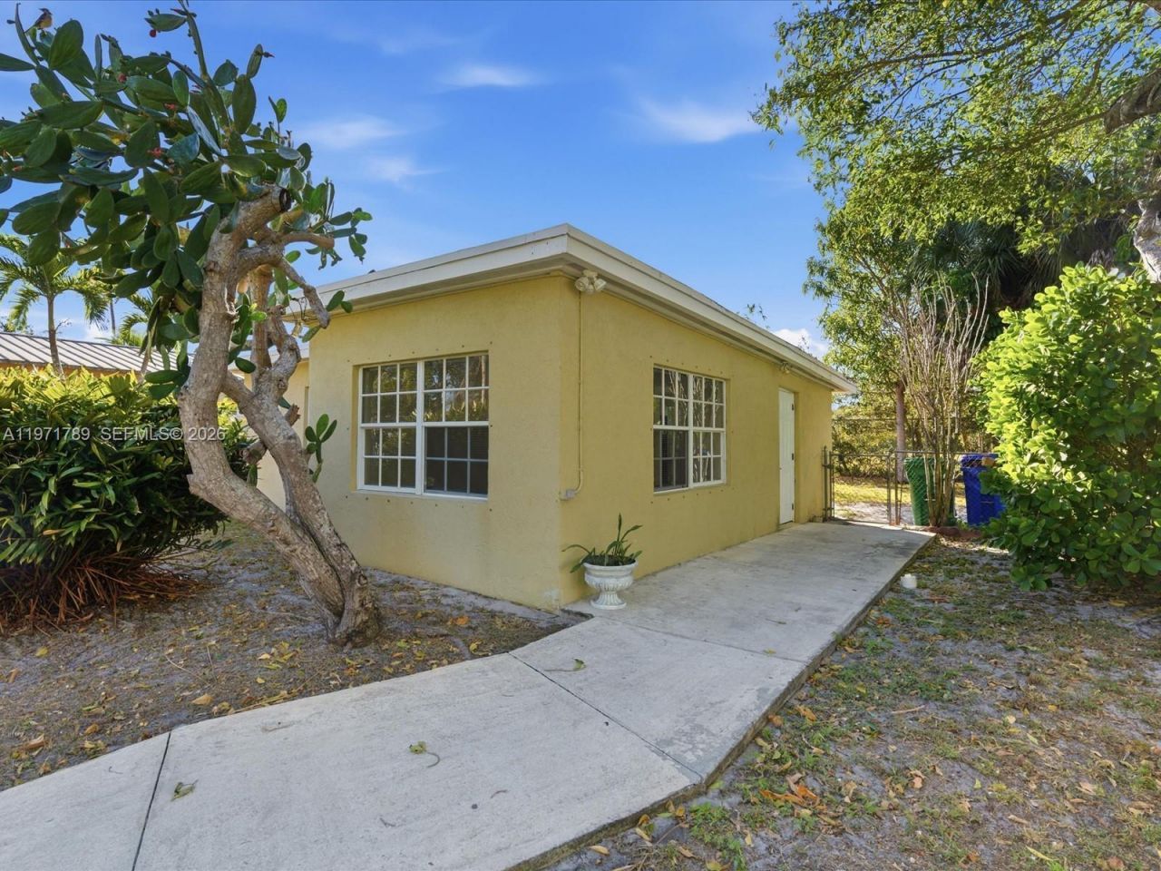 1561 SW 44th Ter, Fort Lauderdale, FL 33317 Photo