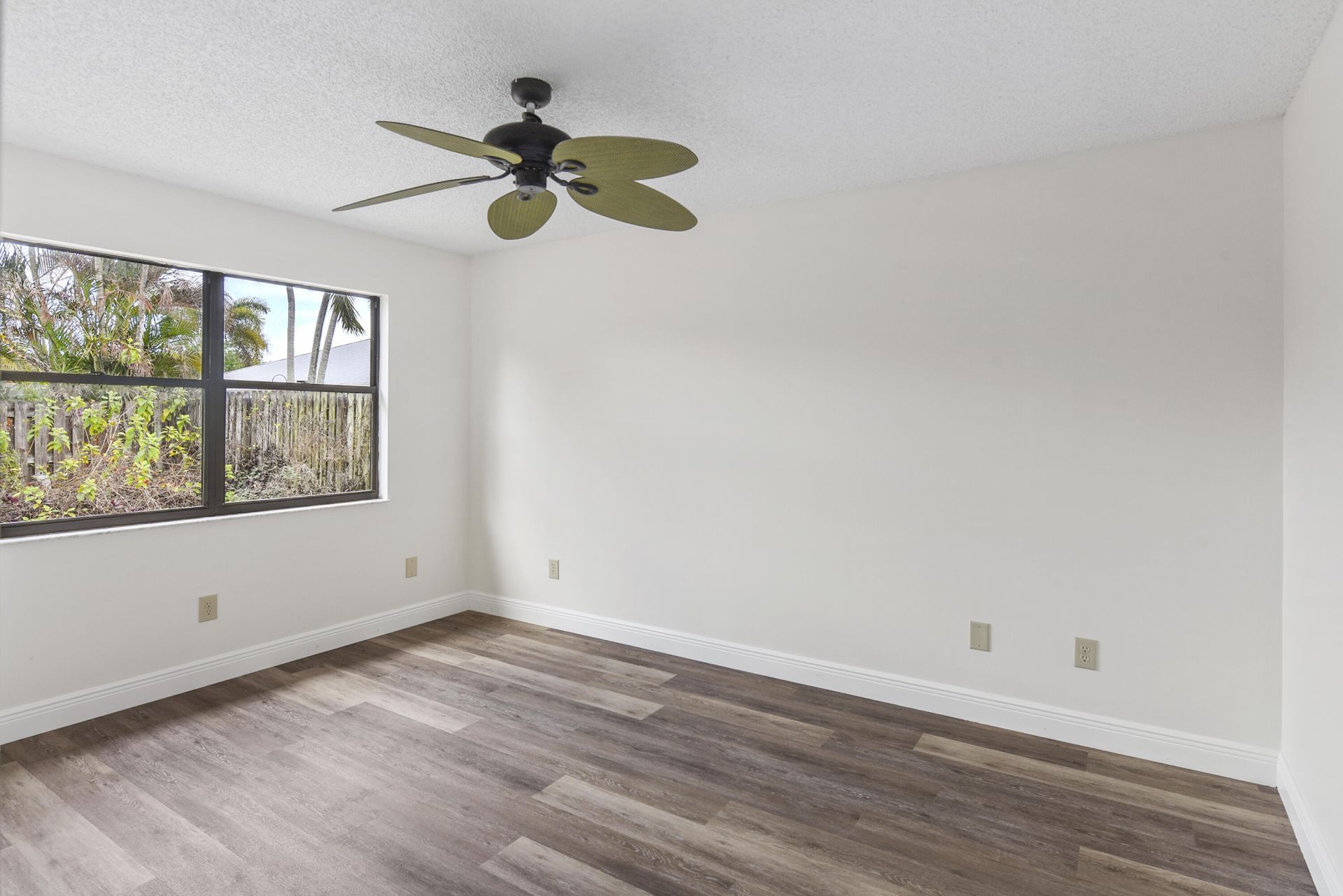 5666 SE Matousek Street, Stuart, FL 34997 Photo