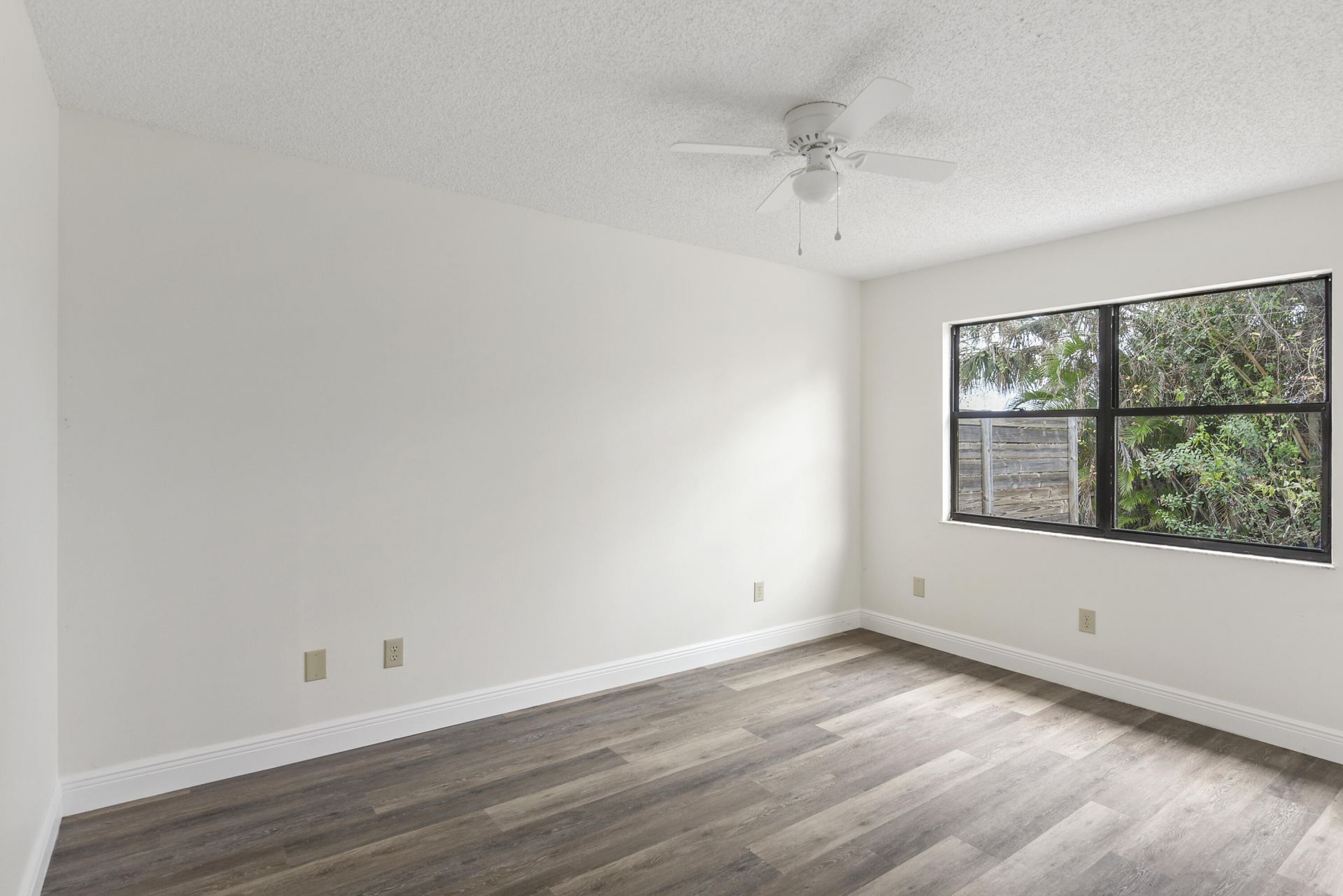 5666 SE Matousek Street, Stuart, FL 34997 Photo
