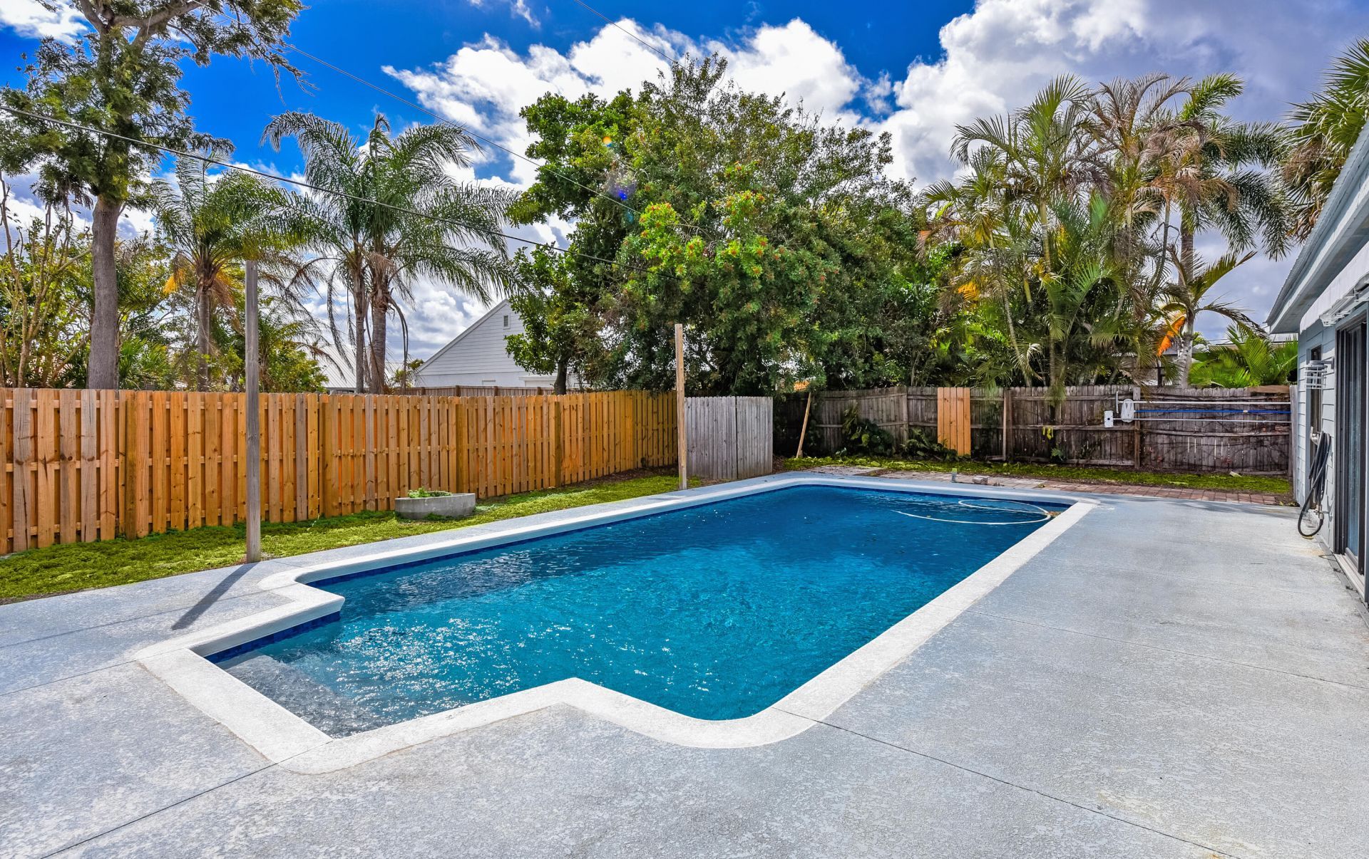5666 SE Matousek Street, Stuart, FL 34997 Photo