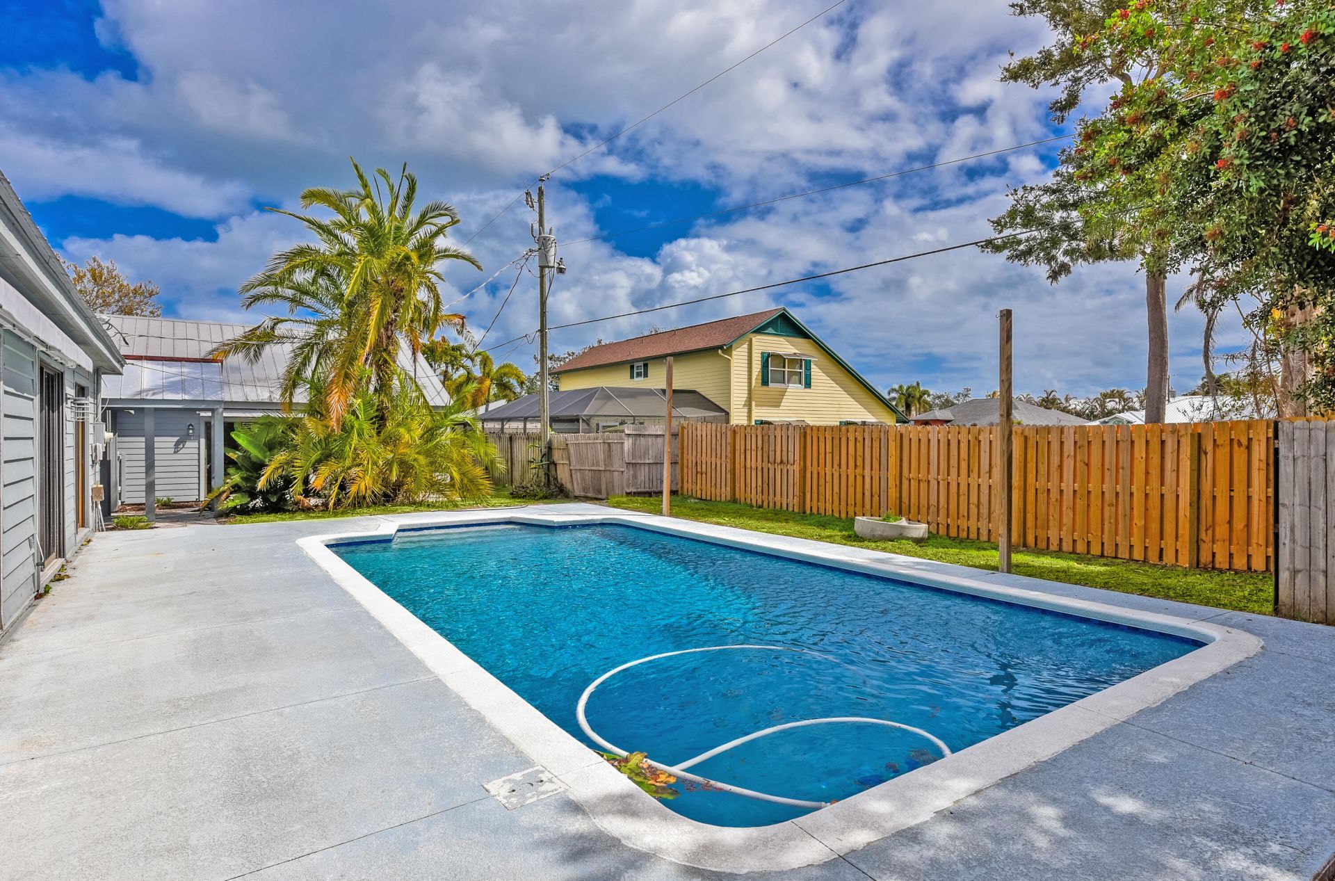 5666 SE Matousek Street, Stuart, FL 34997 Photo