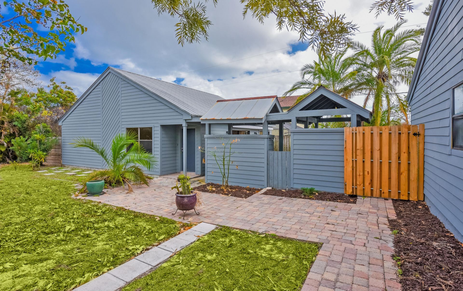 5666 SE Matousek Street, Stuart, FL 34997 Photo