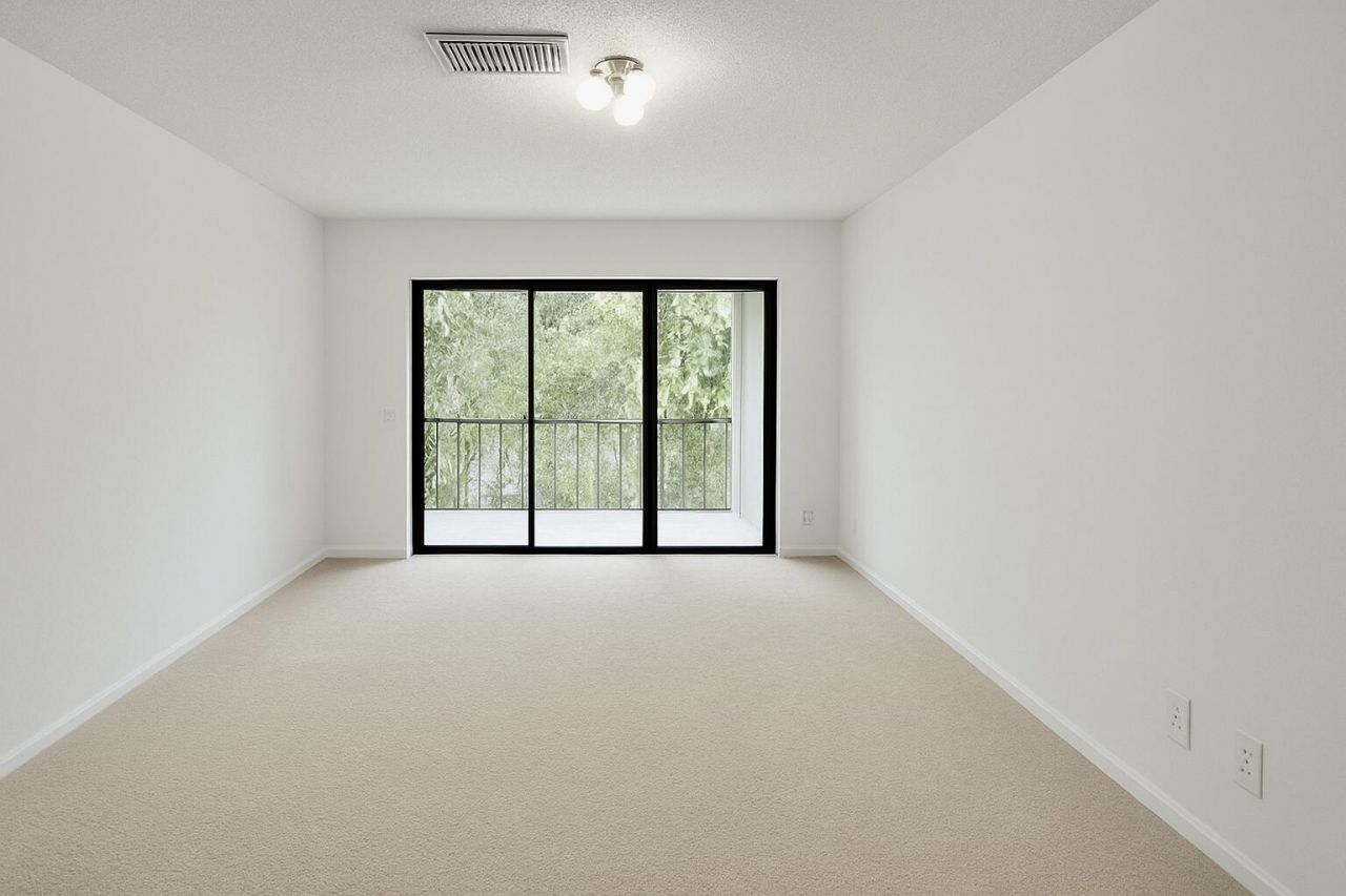 1739 Embassy Drive, Unit 202, West Palm Beach, FL 33401 Photo