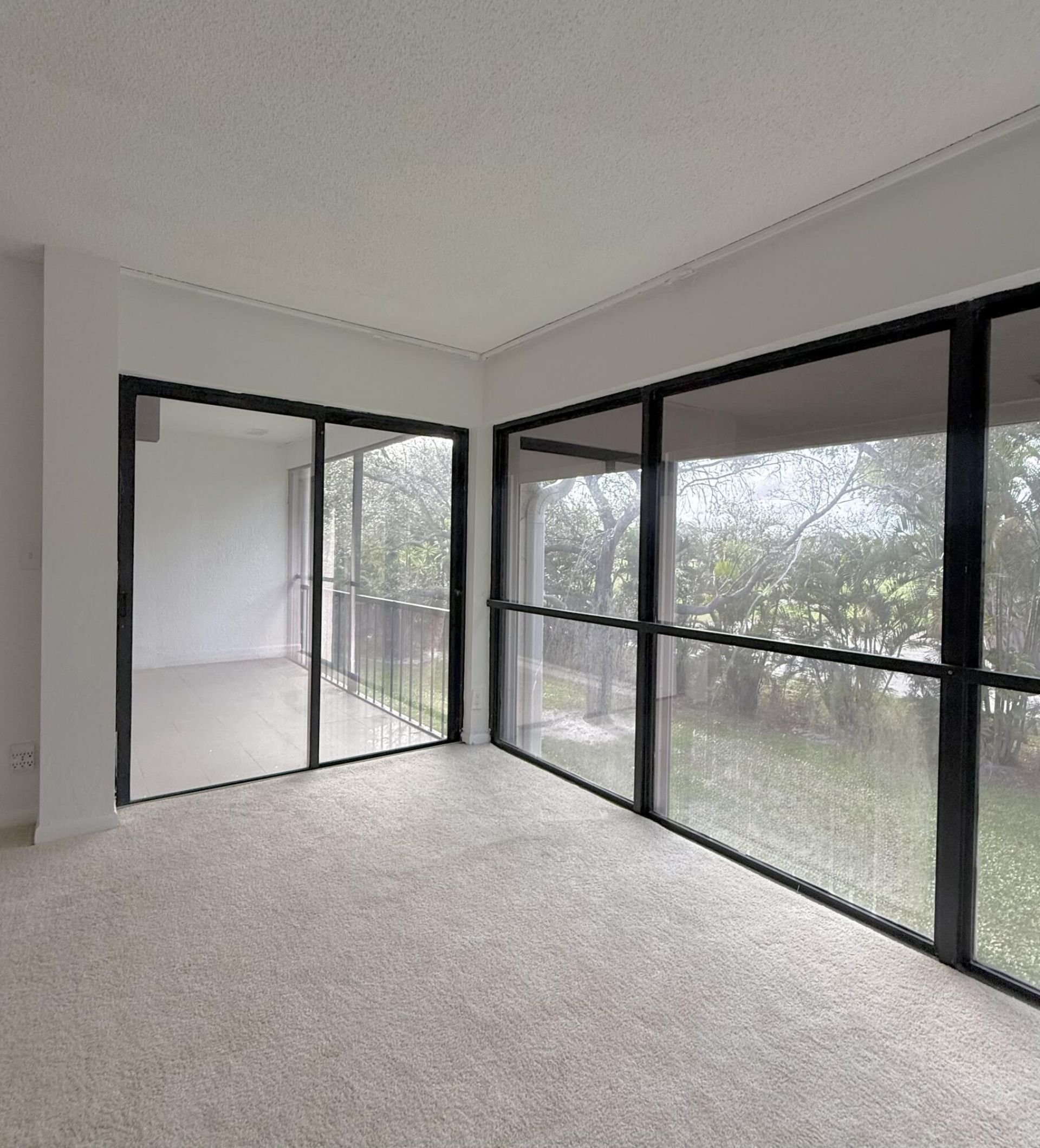 1739 Embassy Drive, Unit 202, West Palm Beach, FL 33401 Photo