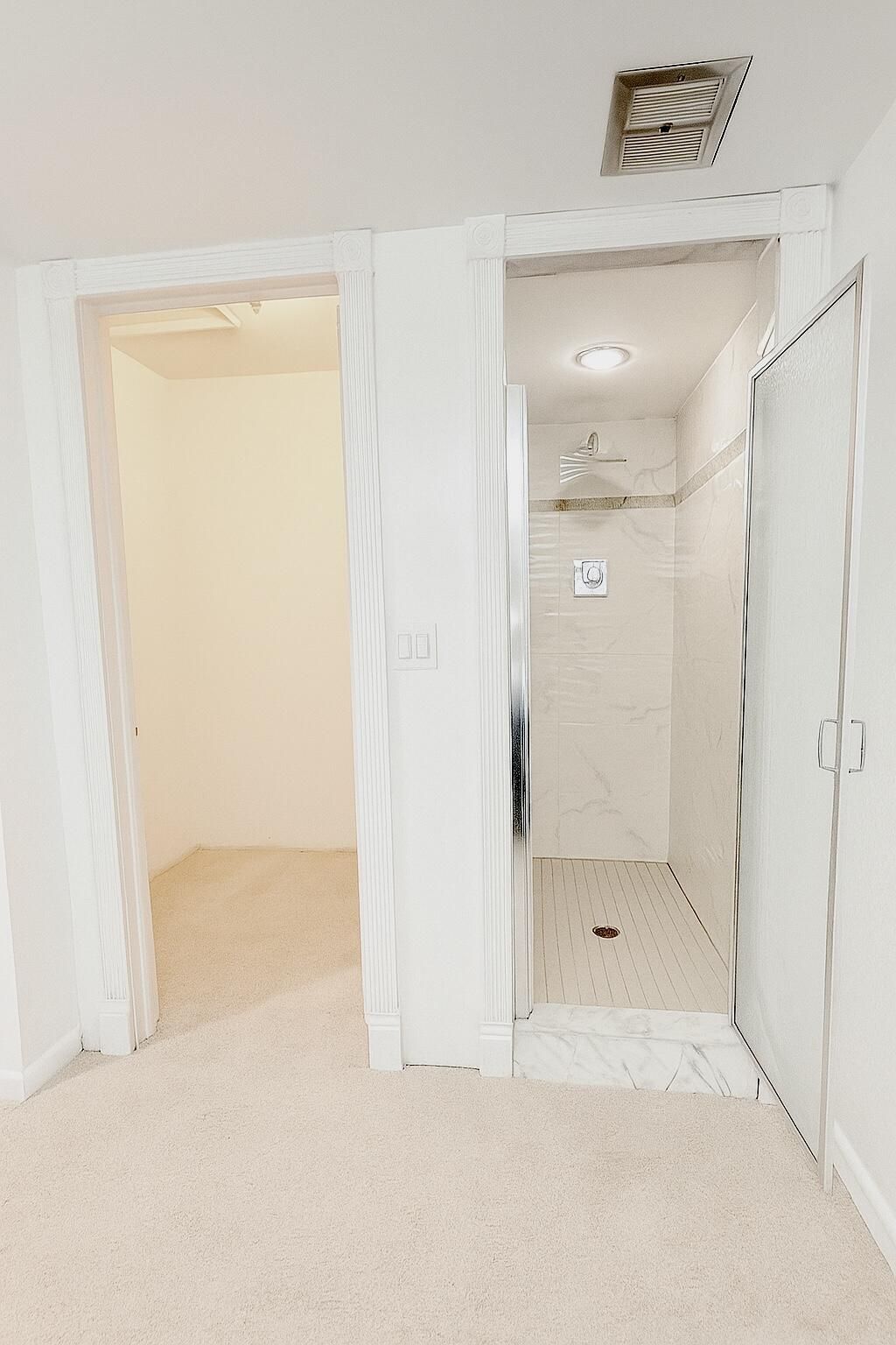 1739 Embassy Drive, Unit 202, West Palm Beach, FL 33401 Photo