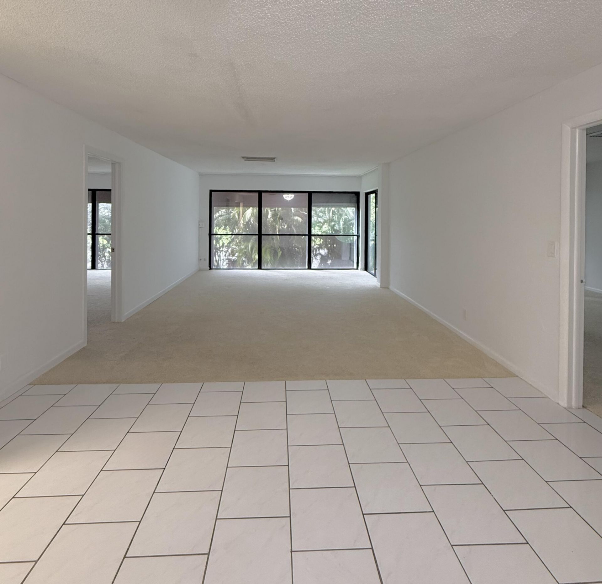 1739 Embassy Drive, Unit 202, West Palm Beach, FL 33401 Photo