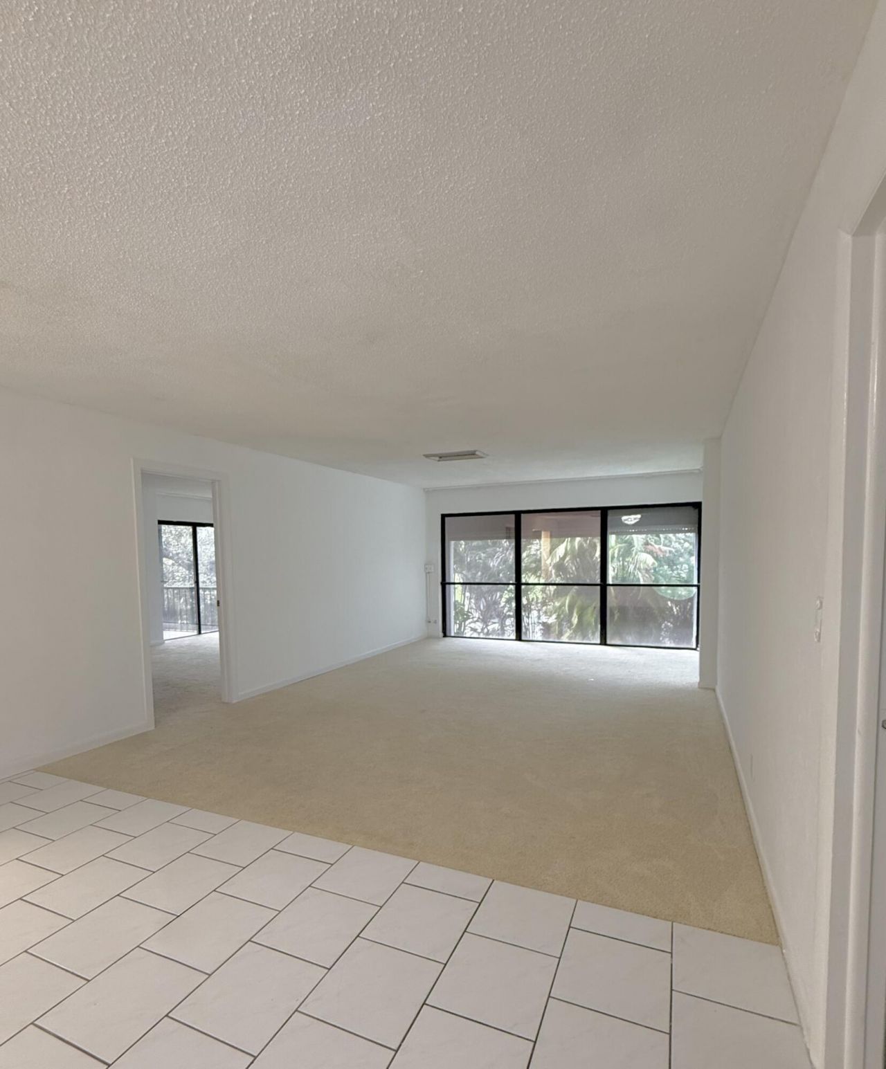 1739 Embassy Drive, Unit 202, West Palm Beach, FL 33401 Photo