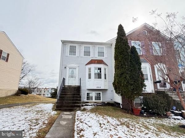 10515 CAMPUS WAY S, UPPER MARLBORO, MD 20774