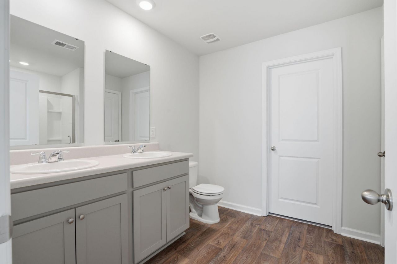 4692 Palm View Circle Photo 10