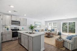 4692 Palm View Circle photo 4