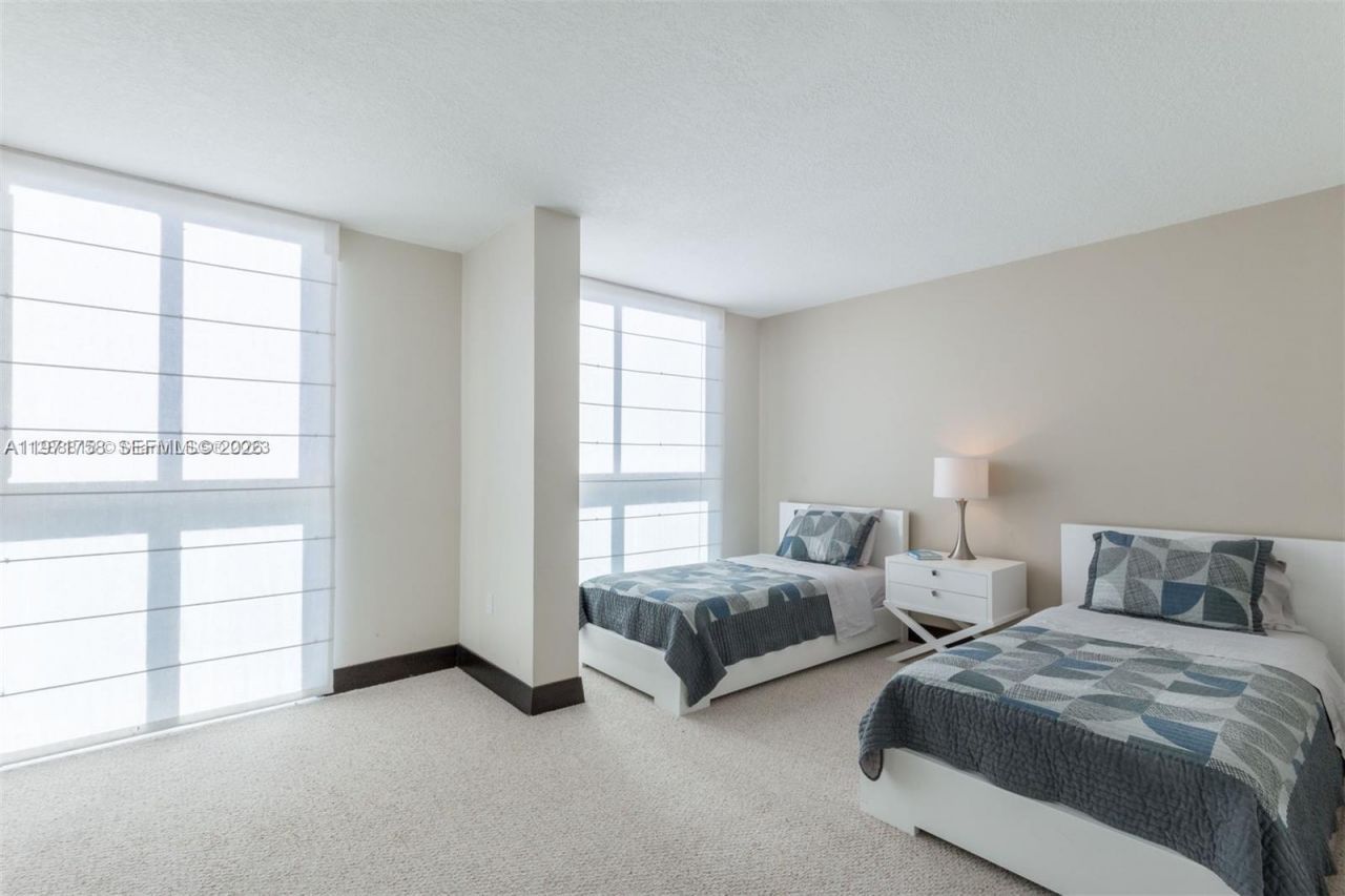 2951 S Bayshore Dr , Unit 1008, Miami, FL 33133 Photo