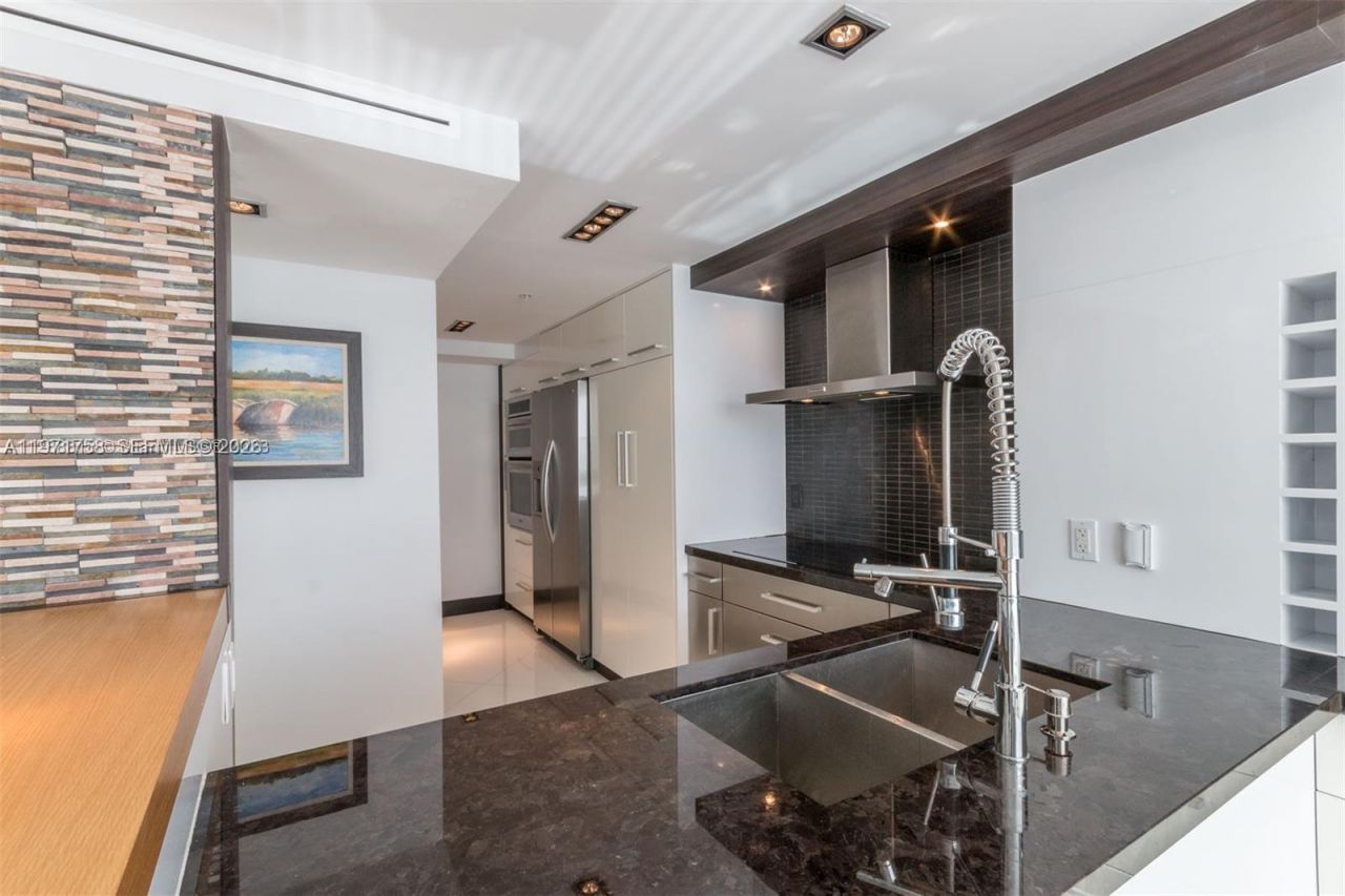 2951 S Bayshore Dr , Unit 1008, Miami, FL 33133 Photo