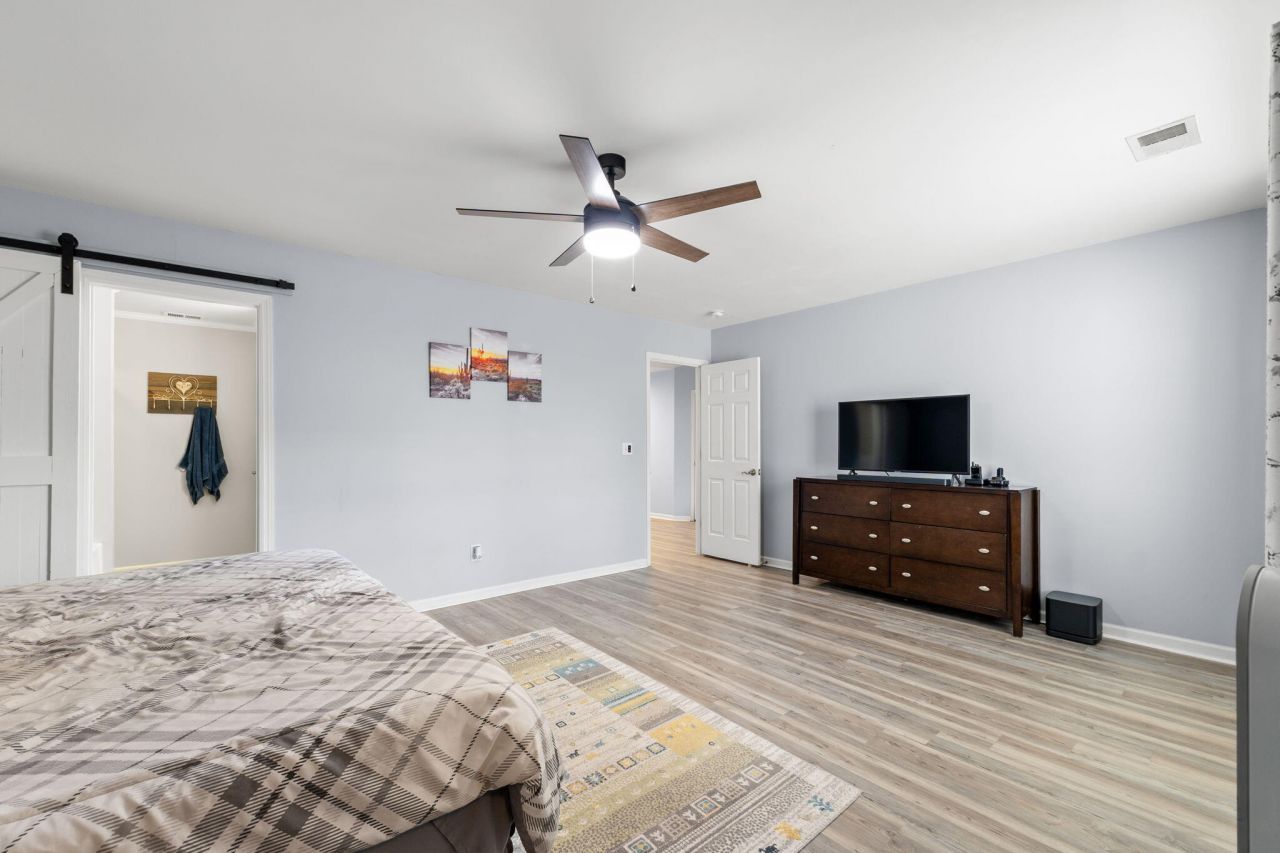 415 Black Horse Road Photo 12