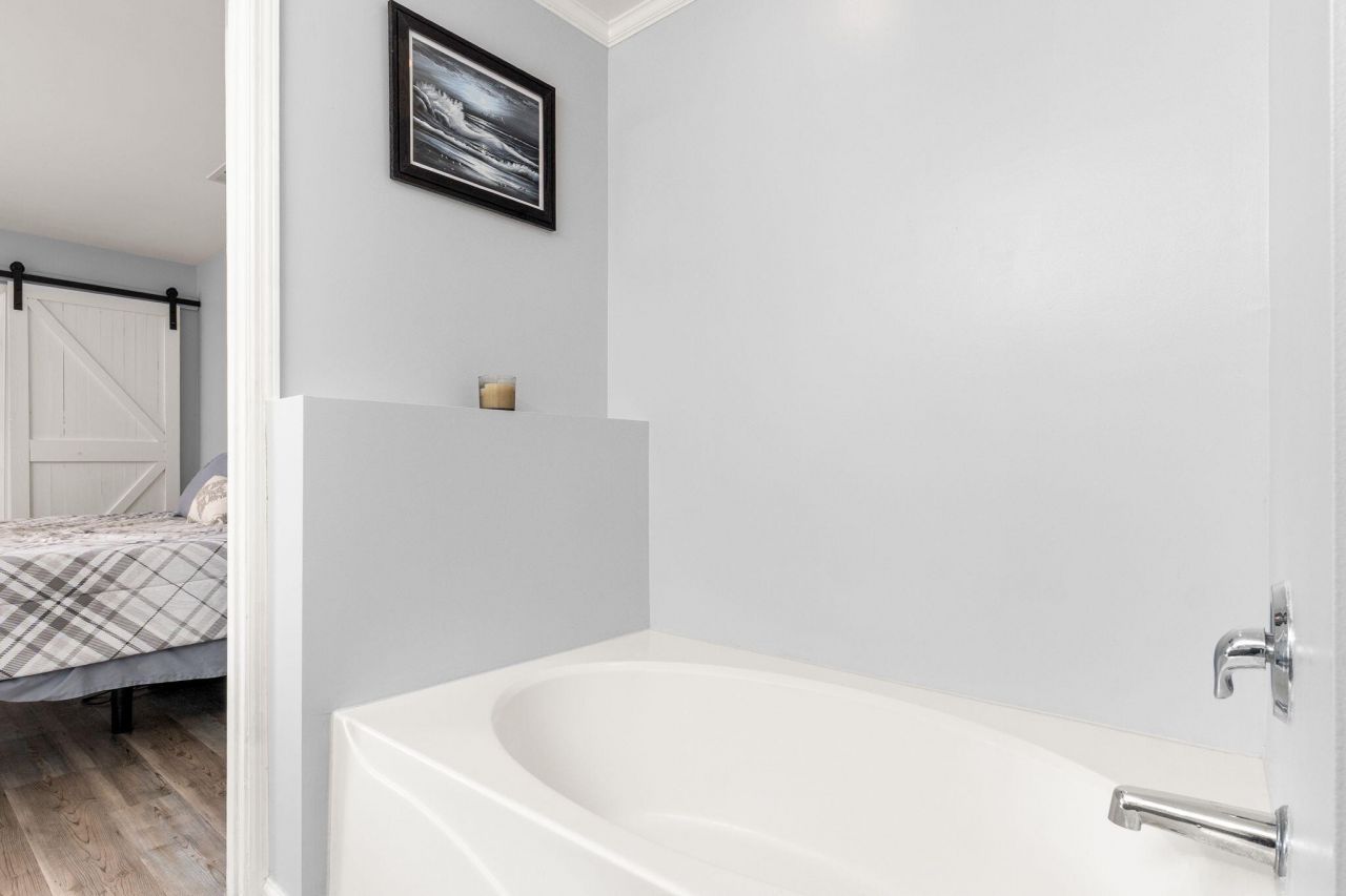 415 Black Horse Road Photo 16