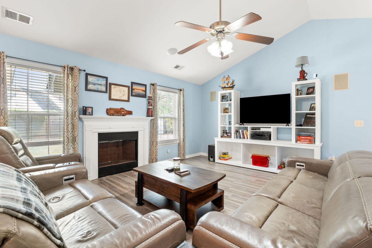 415 Black Horse Road Photo 21