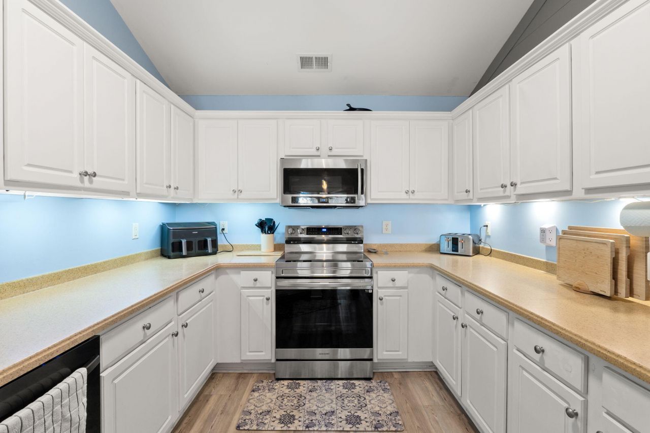 415 Black Horse Road Photo 24