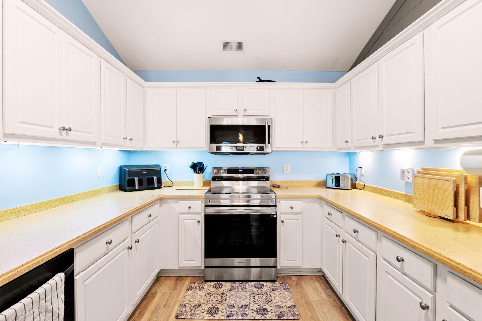 415 Black Horse Road Photo 28