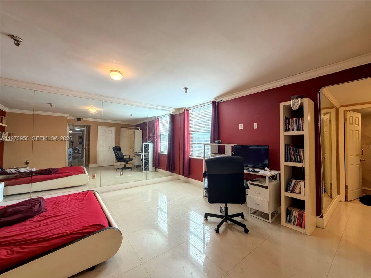 661 NE 195th St, Unit 104, Miami, FL 33179 Photo