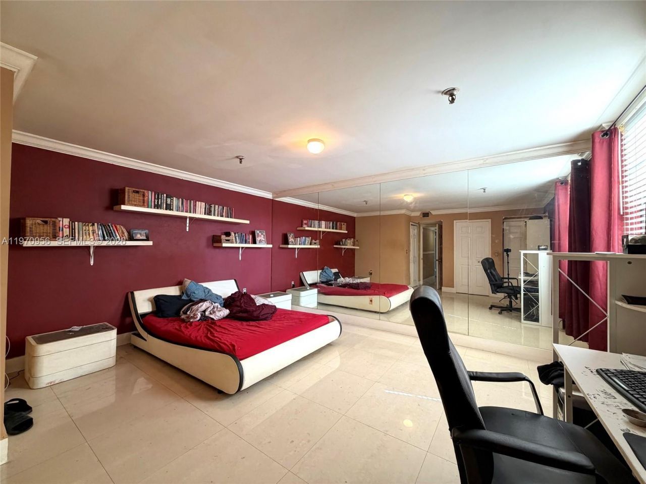 661 NE 195th St, Unit 104, Miami, FL 33179 Photo