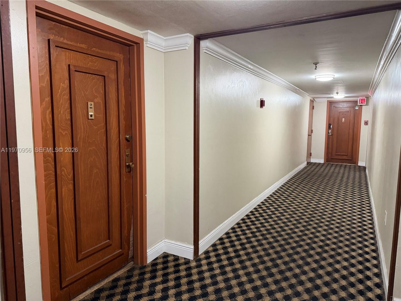 661 NE 195th St, Unit 104, Miami, FL 33179 Photo