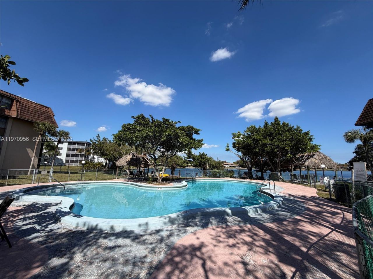 661 NE 195th St, Unit 104, Miami, FL 33179 Photo