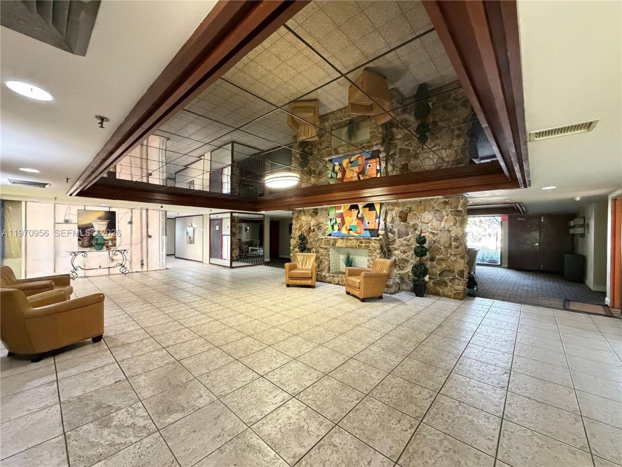 661 NE 195th St, Unit 104, Miami, FL 33179 Photo