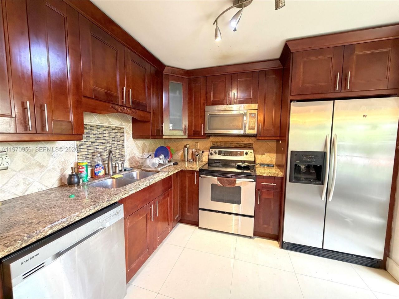661 NE 195th St, Unit 104, Miami, FL 33179 Photo