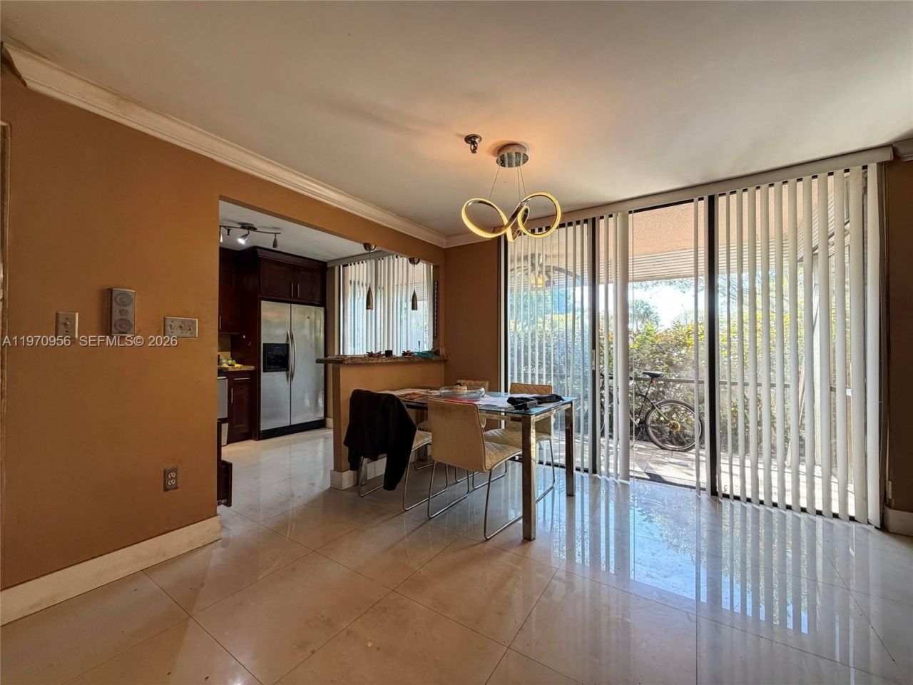 661 NE 195th St, Unit 104, Miami, FL 33179 Photo