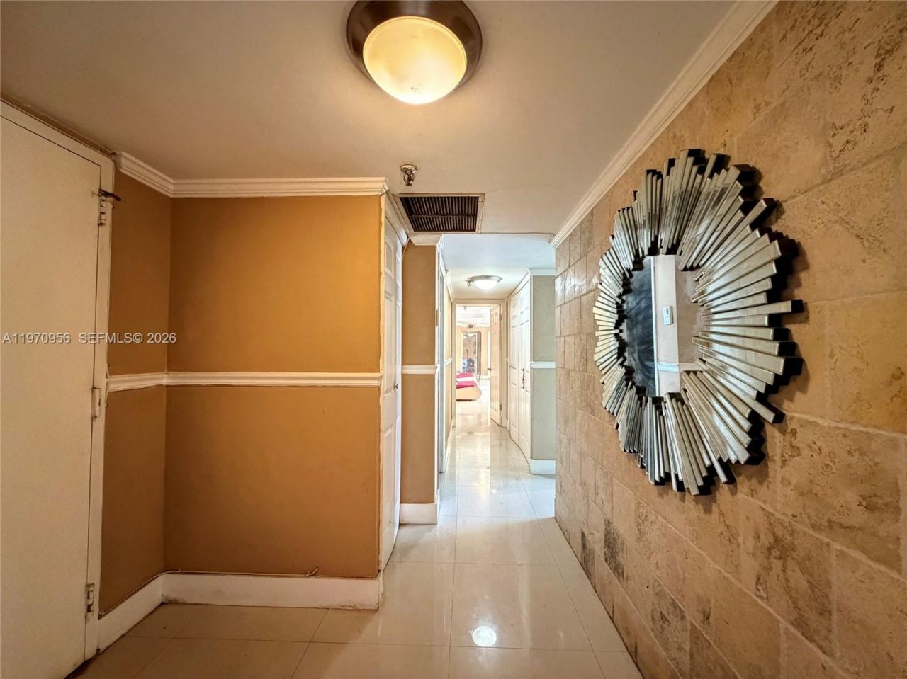 661 NE 195th St, Unit 104, Miami, FL 33179 Photo