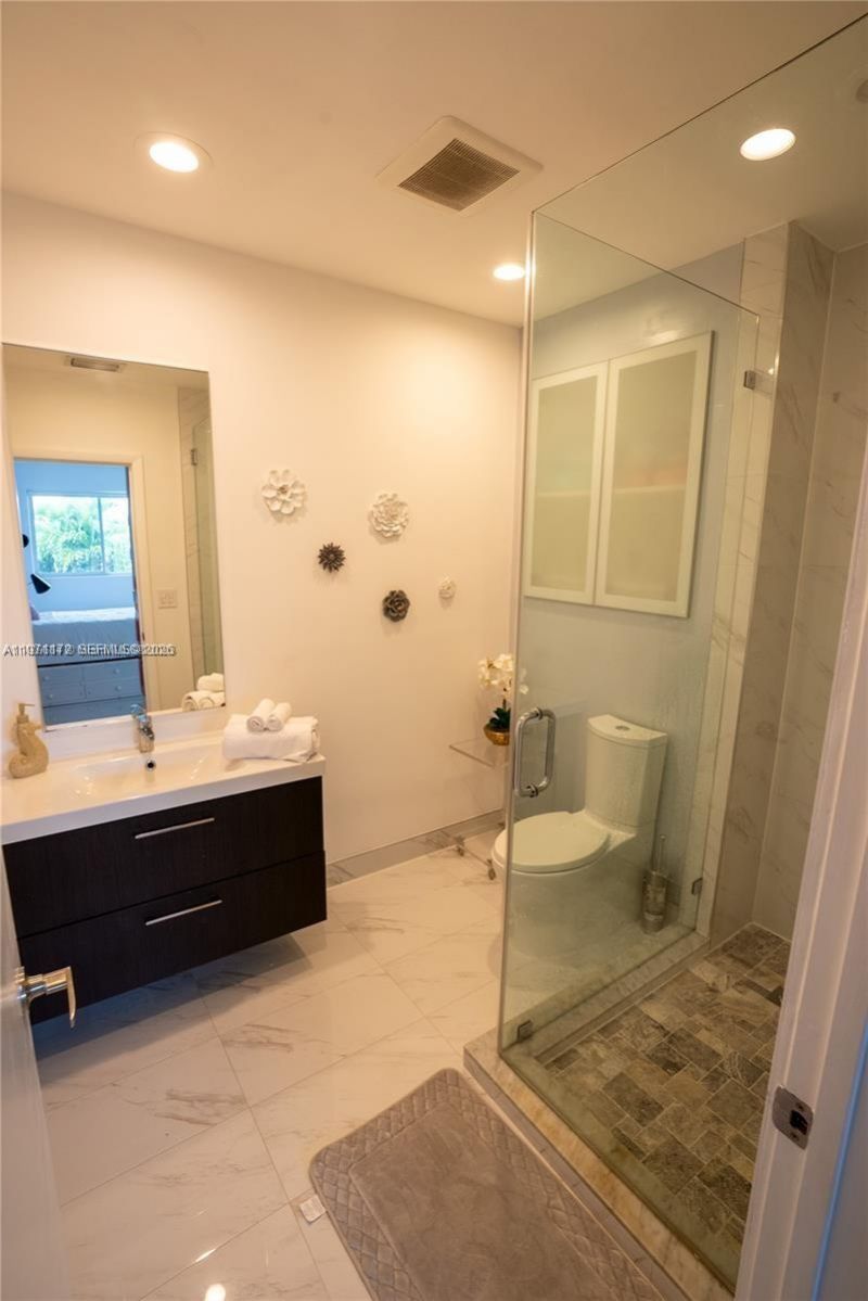 31 SW 6th St, Hallandale Beach, FL 33009 Photo