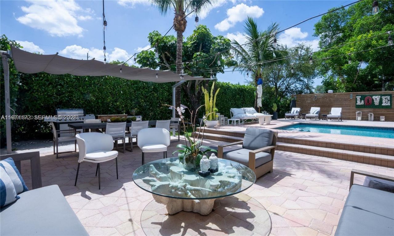 31 SW 6th St, Hallandale Beach, FL 33009 Photo