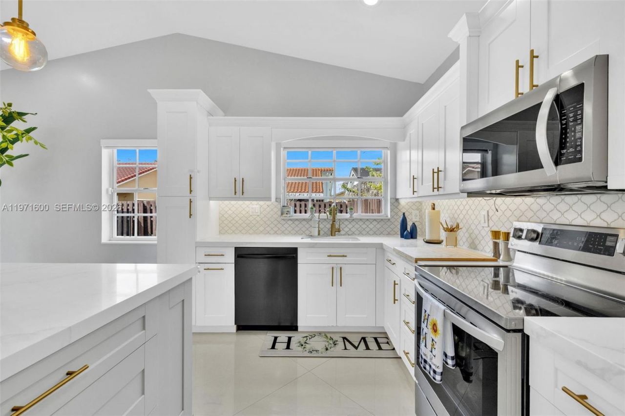 4260 SW 153rd Pl, Miami, FL 33185 Photo