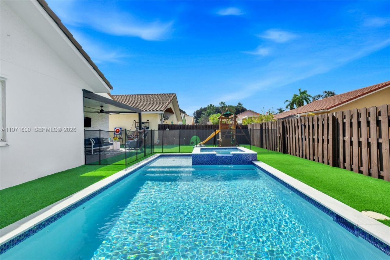 4260 SW 153rd Pl, Miami, FL 33185 Photo