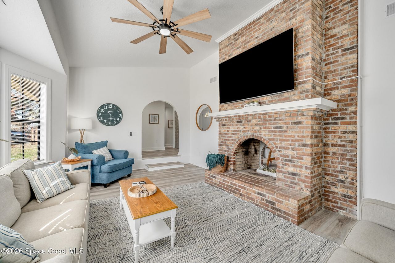 999 Sunswept Road Ne, Palm Bay, FL 32905 Photo